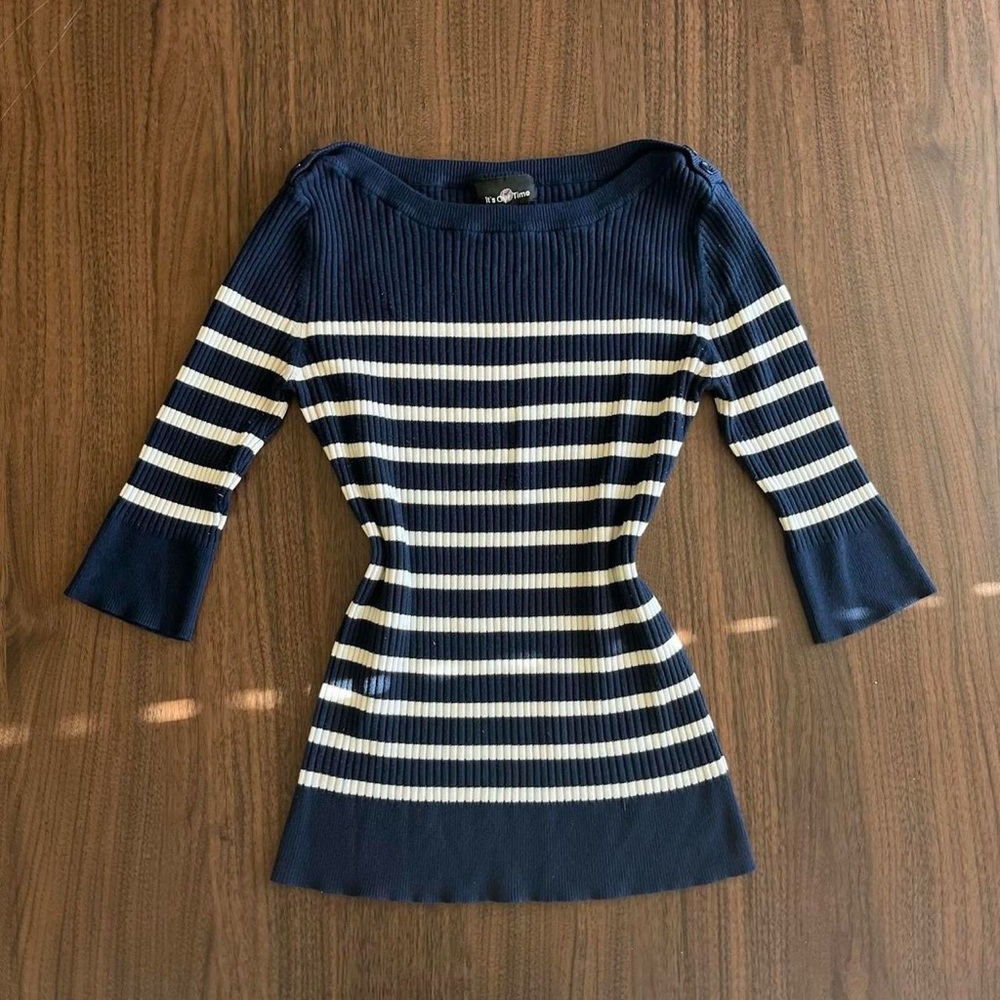 navy and white striped 3/4th sleeve top